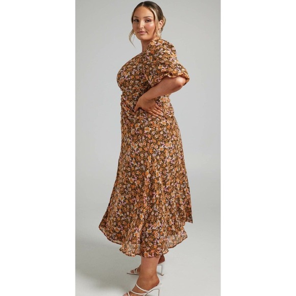 NWT Showpo Loree Midi Dress Puff Sleeve High Slit Black Floral Womens Size 16 - Picture 3 of 16